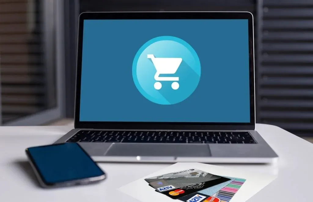 WooCommerce or PrestaShop